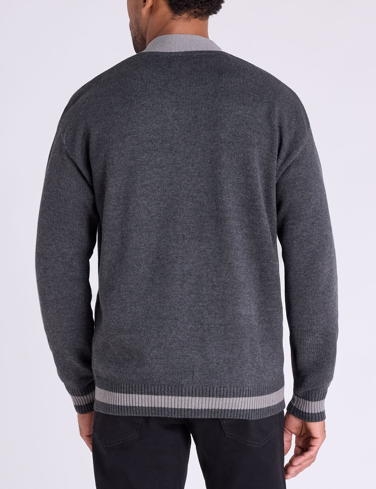V-NECK RELAXED FIT CARDIGAN - Image 5