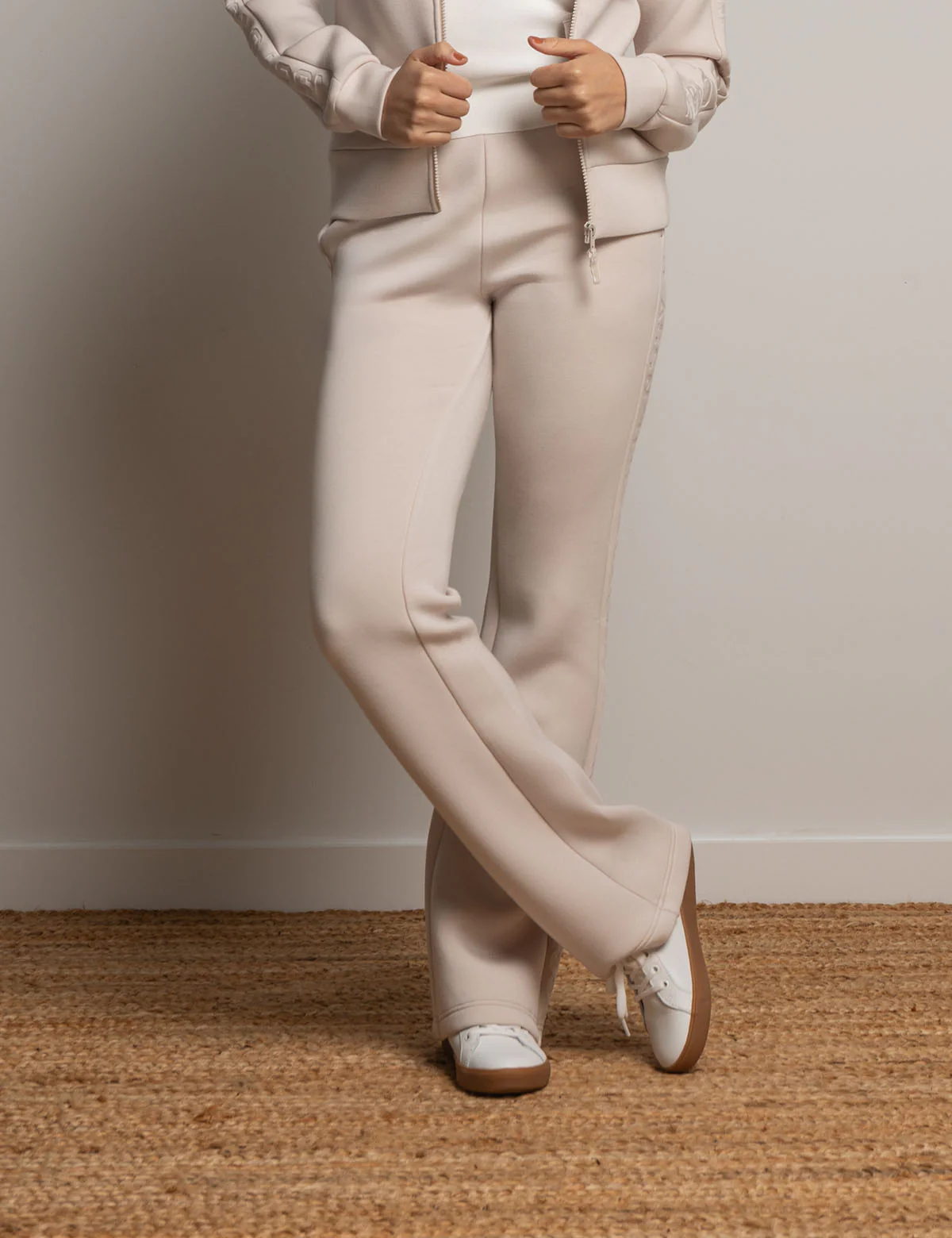 WHITE LABEL SCUBA BOOT CUT PANT - Image 6